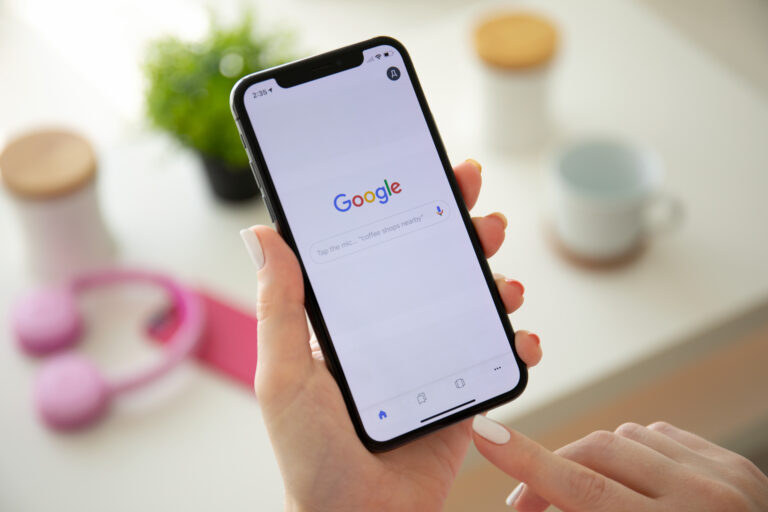 Google Discover para portais de notícias: guia completo para aumentar o tráfego do seu site